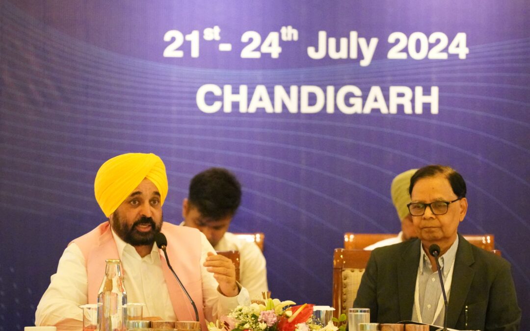 Cm Seeks Special Package For State The Finance Commission