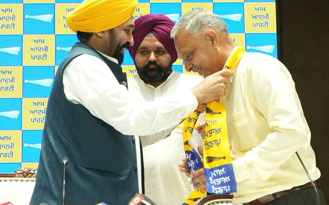 Akali MLA Dr. Sukhwinder Sukhi joins AAP, boosting party's strength in Punjab