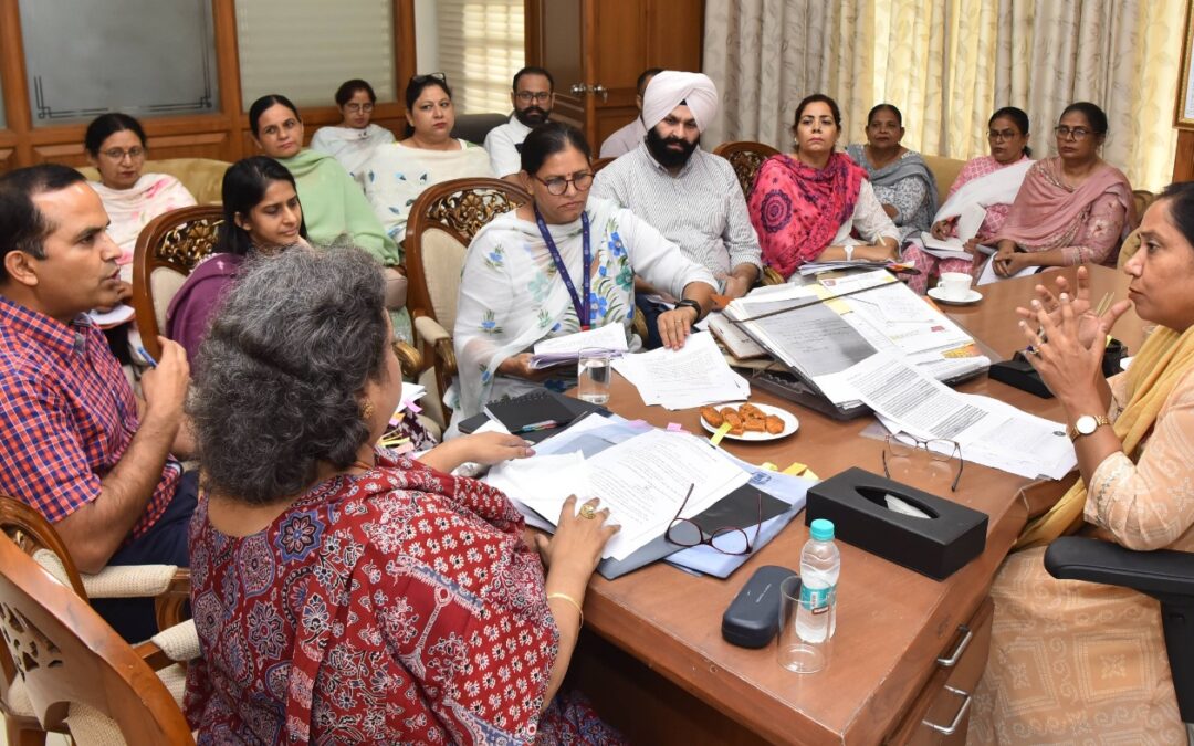 meeting-held-by-minister-of-social-security-with-higher-officials-of-education-department-regarding-demands-of-anganwadi-unions