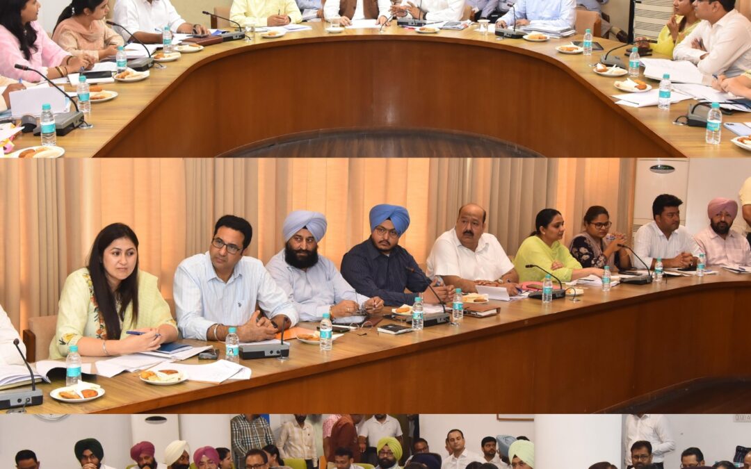 Punjab PWD Minister Harbhajan Singh ETO Holds Meeting with SDMs & DROs; Reviews National Highways Land Acquisition Progress