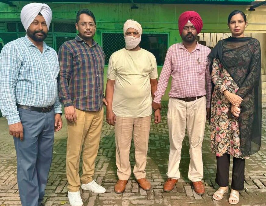 *20,000 रुपए रिश्वत लेते ए.एस.आई. विजिलेंस ब्यूरो की ओर से गिरफ्तार