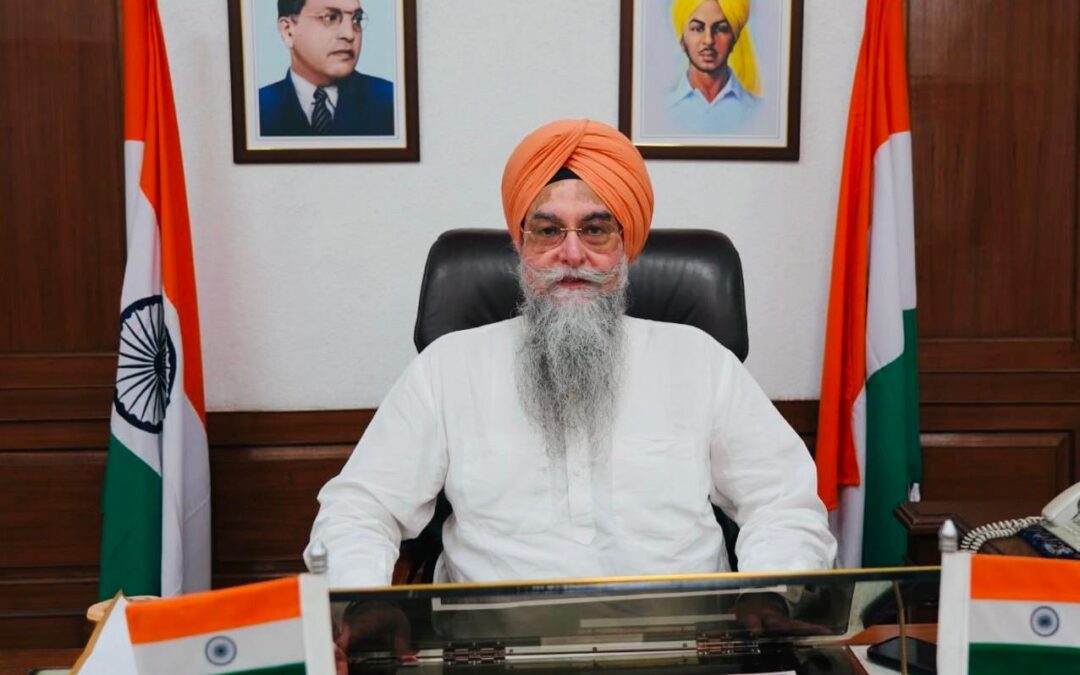 संधवा ने राष्ट्रपति से संवैधानिक नियुक्तियों से संबंधित सभी अधिसूचनाओं में क्षेत्रीय भाषाओं को शामिल करने की अपील की