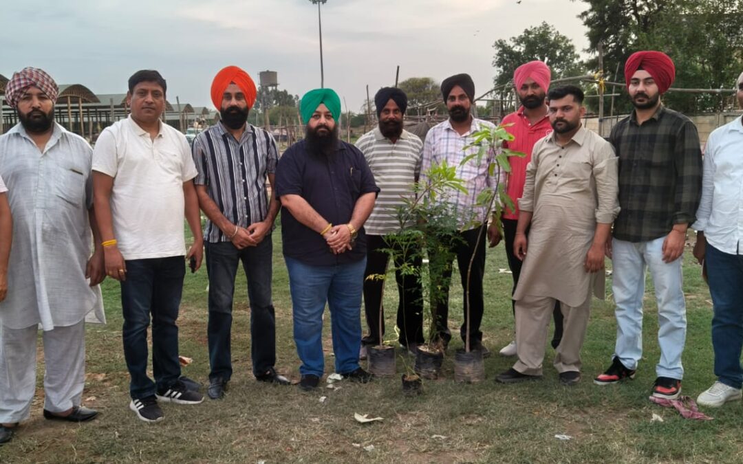 ਆਓ ਰੁੱਖ ਲਗਾਈਏ ਅਤੇ ਧਰਤੀ ਮਾਂ ਨੂੰ ਬਚਾਈਏ' ਡਾਇਰੈਕਟਰ ਮਿਲਕ ਪਲਾਂਟ ਮੋਹਾਲੀ ਬਲਜਿੰਦਰ ਸਿੰਘ ਸਹੇੜੀ