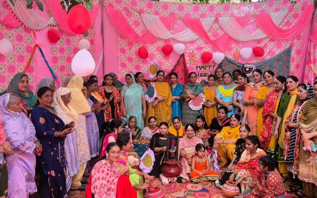 ਪਿੰਡ ਅਭੀਪੁਰ ਵਿਖੇ ਔਰਤਾਂ ਤੇ ਕੁੜੀਆਂ ਵੱਲੋਂ ਤੀਆਂ ਦਾ ਤਿਉਹਾਰ ਮਨਾਇਆ ਗਿਆ