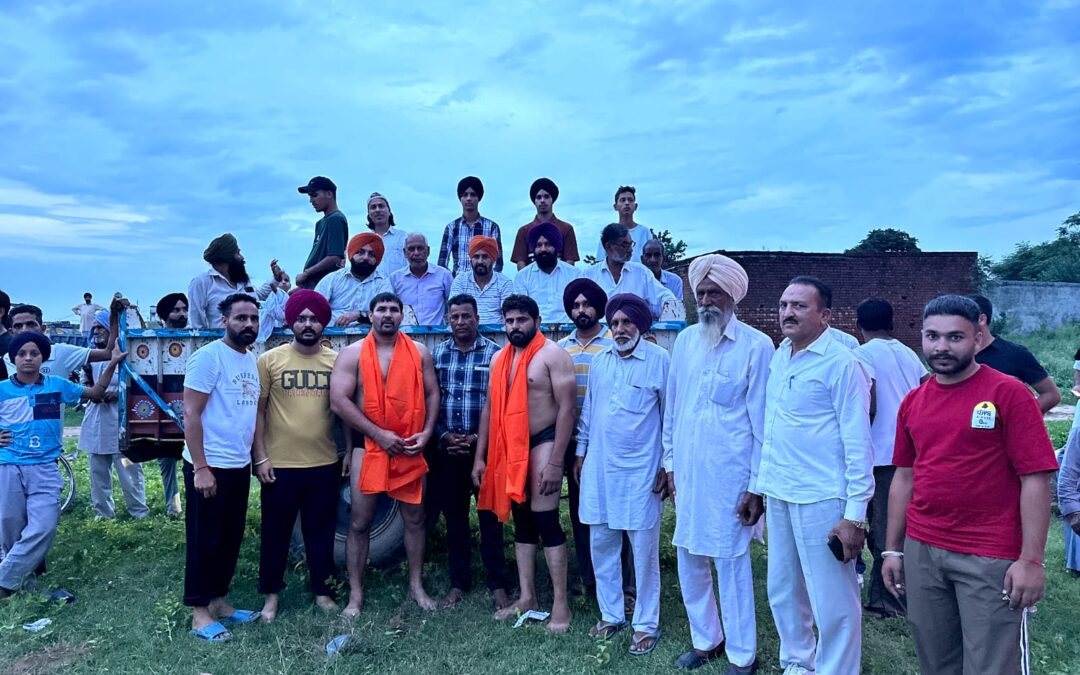 ਪਿੰਡ ਪੜ੍ਹਛ ਵਿਖੇ ਝੰਡੀ ਦੀ ਕੁਸ਼ਤੀ ਵਿਚ ਅਮਰੀਕ ਪੜ੍ਹਛ ਜੇਤੂ ਰਿਹਾ।