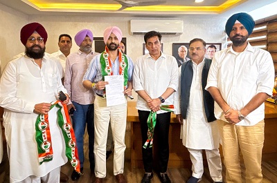 senior-Punjab-Congress-leadership-welcome-Chandreshwar-Singh-Mohi-in-party-fold