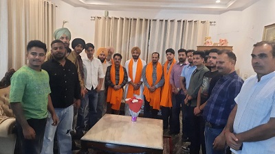ਵਿਜੇ ਸ਼ਰਮਾ ਟਿੰਕੂ ਹਲਕਾ  ਇੰਚਾਰਜ ਖਰੜ ਨੇ ਨੌਜਵਾਨਾ ਨਾਲ ਨਵਾਂਗਰਾਓ ਵਿਖੇ ਮੀਟਿੰਗ ਕੀਤੀ