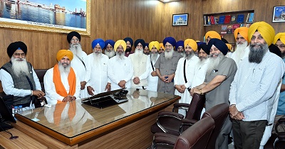 ਸ਼੍ਰੋਮਣੀ ਕਮੇਟੀ ਦੇ ਆਨਰੇਰੀ ਮੁੱਖ ਸਕੱਤਰ ਸ. ਕੁਲਵੰਤ ਸਿੰਘ ਮੰਨਣ ਨੇ ਅਹੁਦਾ ਸੰਭਾਲਿਆ