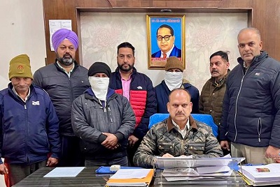 Vigilance Bureau nabs PSPCL JE, Lineman taking Rs 5000 bribe as second instalment