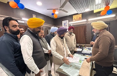 राजस्व मंत्री हरदीप सिंह मुंडियां द्वारा बठिंडा तहसील दफ्तर का अचानक निरीक्षण