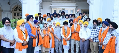 ਖ਼ਾਲਸਾ ਸਾਜਣਾ ਦਿਵਸ ਮਨਾਉਣ ਲਈ ਸ਼੍ਰੋਮਣੀ ਕਮੇਟੀ ਵੱਲੋਂ ਸਿੱਖ ਸ਼ਰਧਾਲੂਆਂ ਦਾ ਜਥਾ ਪਾਕਿਸਤਾਨ ਲਈ ਰਵਾਨਾ