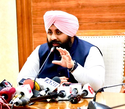 Infrastructure projects completed at a cost of Rs 2,000 crore in 12,000 government schools in Punjab will be dedicated to the people.