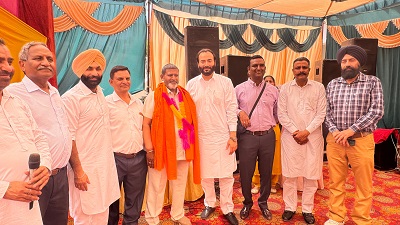 ਚਮਨ ਲਾਲ ਦੇ ਰਿਟਾਇਰ ਹੋਣ ਤੇ ਗੁਰਪ੍ਰਤਾਪ ਸਿੰਘ ਪਡਿਆਲਾ ਵੱਲੋਂ  ਦਿੱਤੀ ਵਧਾਈ