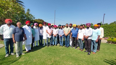 ਕਾਗਰਸ ਪਾਰਟੀ ਵਲੋਂ ਜ਼ਿਲਾ ਪ੍ਰੀਸ਼ਦ ਅਤੇ ਬਲਾਕ ਸੰਮਤੀ ਚੋਣਾਂ ਦੇ ਮੱਦੇ ਨਜਰ ਇਕ ਮੀਟਿੰਗ ਰੱਖੀ