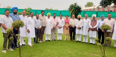 Leaders from across the sections from Punjab met MP Manish Tewari