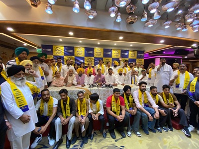 लुधियाना वेस्ट में आम आदमी पार्टी की पकड़ हुई और भी मज़बूत, रिवायती पार्टियों से जुड़े 100 से ज्यादा लोग ‘आप’ में हुए शामिल