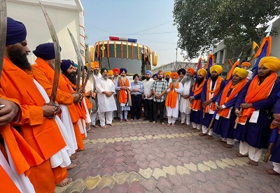 ਅਸਾਮ ਤੋਂ ਆਰੰਭ ਹੋਇਆ ਸ਼ਹੀਦੀ ਨਗਰ ਕੀਰਤਨ ਗ੍ਰੇਟਰ ਕੈਲਾਸ਼ ਦਿੱਲੀ ਤੋਂ ਅਗਲੇ ਪੜਾਅ ਗੁਰਦੁਆਰਾ ਡੇਰਾ ਬਾਬਾ ਕਰਮ ਸਿੰਘ ਗੀਤਾ ਕਾਲੋਨੀ ਦਿੱਲੀ ਲਈ ਰਵਾਨਾ