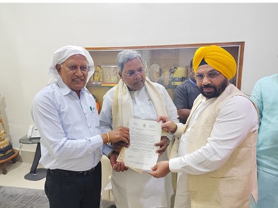 श्री गुरु तेग बहादर जी के 350वें शहीदी समारोहों में शामिल होने के लिए पंजाब के मंत्रियों ने कर्नाटक के मुख्यमंत्री सिद्धारमैया को दिया निमंत्रण