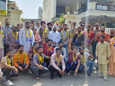 ਮੋਹਾਲੀ ਵਿੱਚ 40 ਪਰਿਵਾਰਾਂ ਨੇ ਫੜਿਆ ਆਮ ਆਦਮੀ ਪਾਰਟੀ ਦਾ ਪੱਲਾ