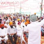 Warring seeks votes for Congress for peace, progress