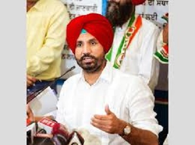 पोलिंग बूथ पर कब्ज़ा करने की बात करने वाले शुतराना से विधायक के खिलाफ कार्रवाई की जाए: वड़िंग